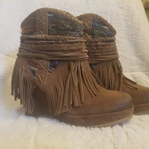 Bootie shoes